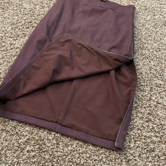 High Waisted Express Skirt - Picture 4 of 6